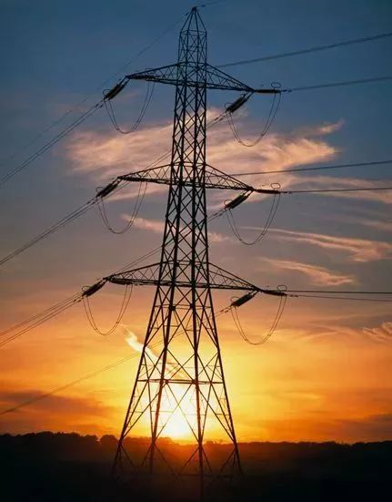 看一個電力鐵塔，你能推出多少信息